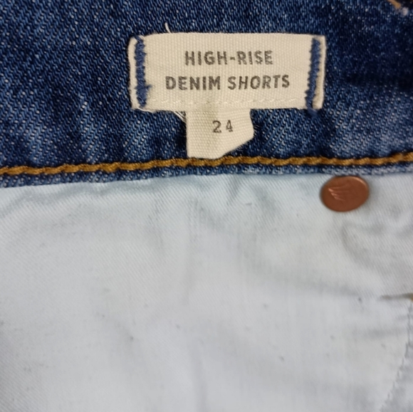 Madewell High Rise Denim Shorts in Medium Wash Size 24 - Picture 5 of 7